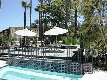 5th image of 1060 Vale Terrace Dr APT 5