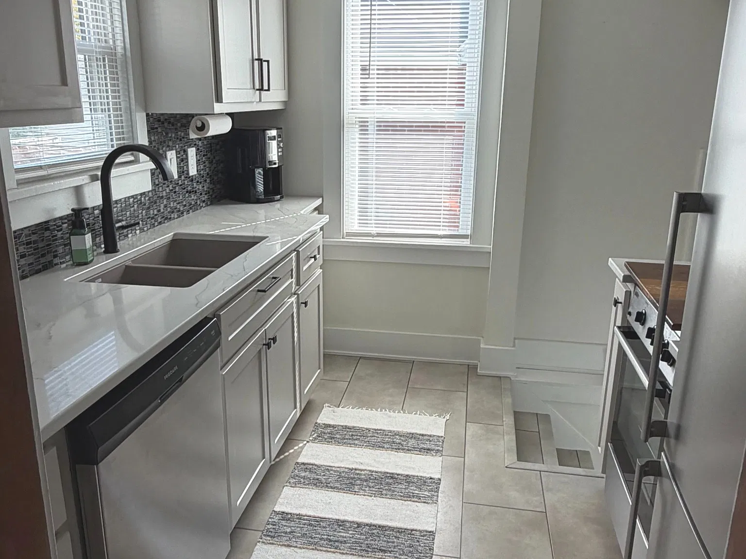 2 bed, 1370 sqft, $2,000 — Photo 3