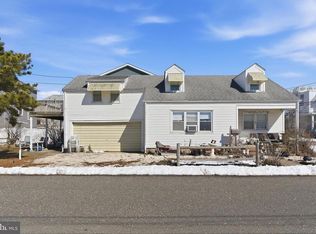 27 E 27th St, Beach Haven, NJ 08008