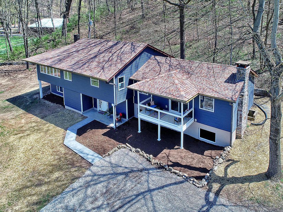 1st image of 2560 Oaker Dr