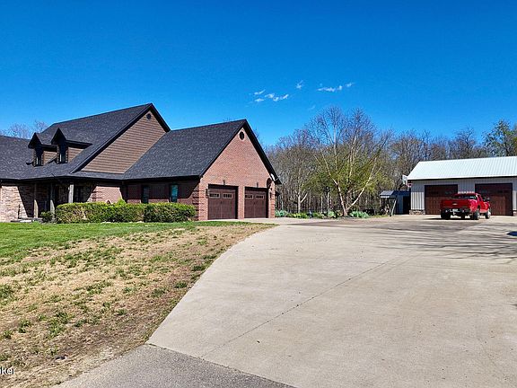 3rd image of 2139 Mobley Mill Rd