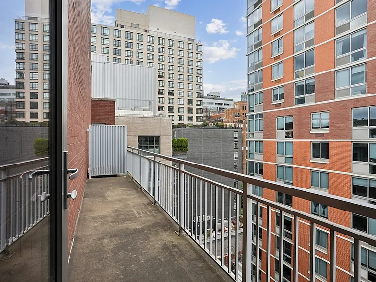 225 Schermerhorn St #5P — Photo 10