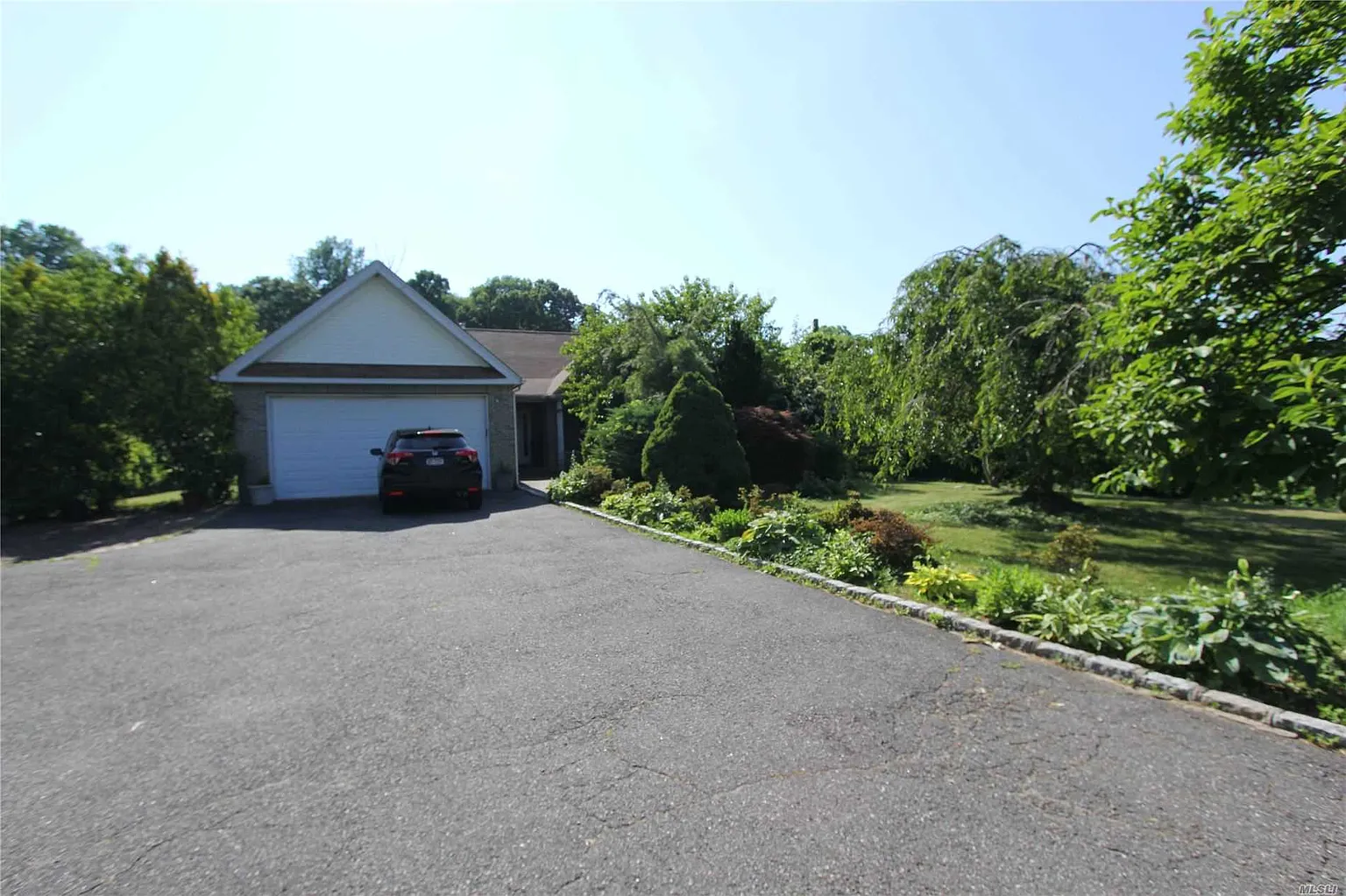 353 Deer Park Rd photo 1