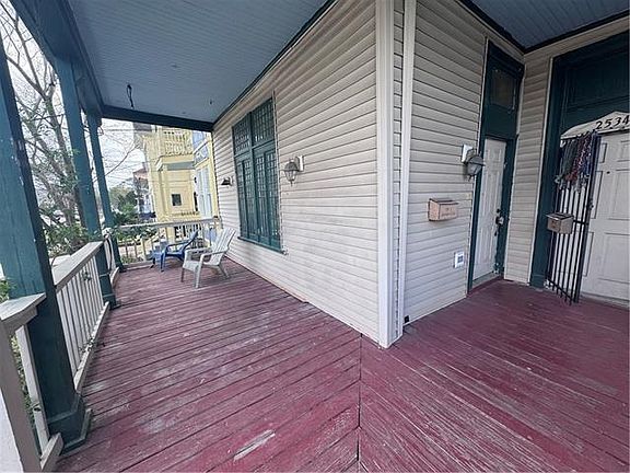 2nd image of 2534 Marengo St