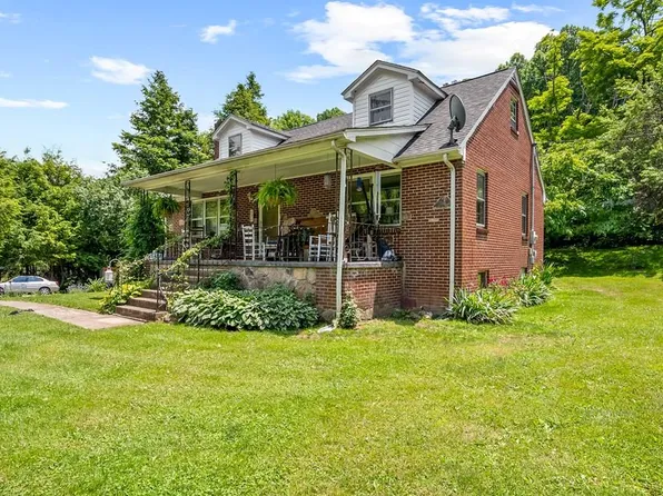 431 Mitchell Valley Dr, Marion, VA 24354