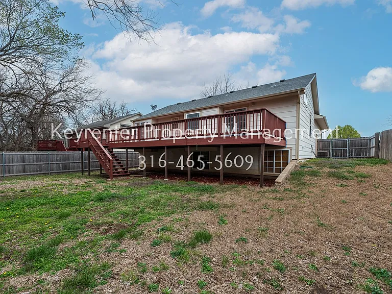 517 E Minneha Ave — Photo 8