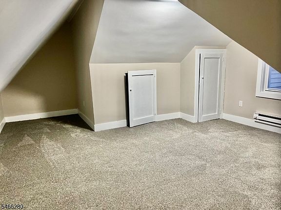 5th image of 196 Spring St #4