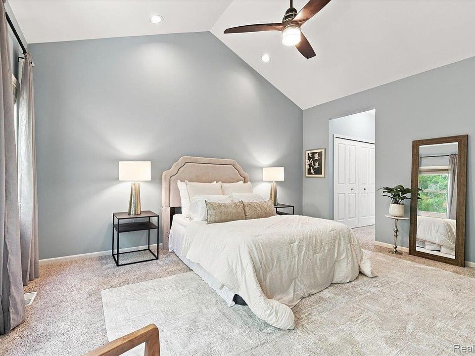 9688 Kingston Pointe Dr, photo 24