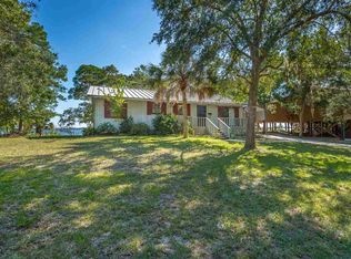 11 Riverview Dr, Ochlockonee, FL 32346