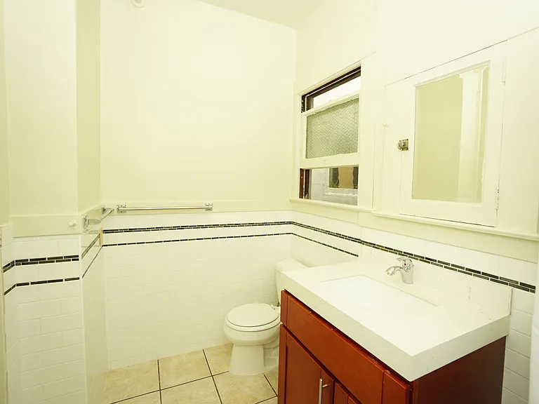 Shattuck Apartments — Photo 28