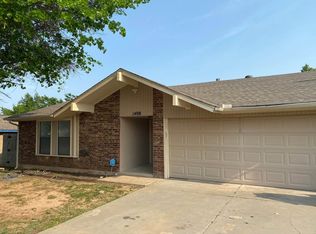1408 SE 10th St, Moore, OK 73160