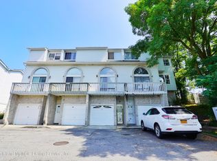 447 Hylan Blvd, Staten Island, NY 10305