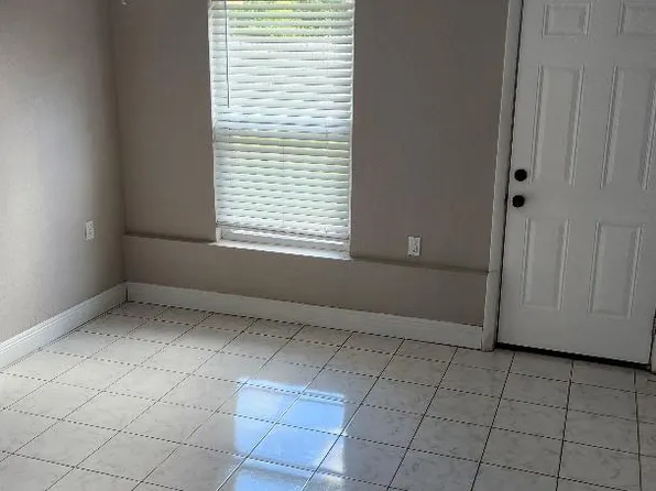 4945 36th Ave N, Saint Petersburg, FL 33710