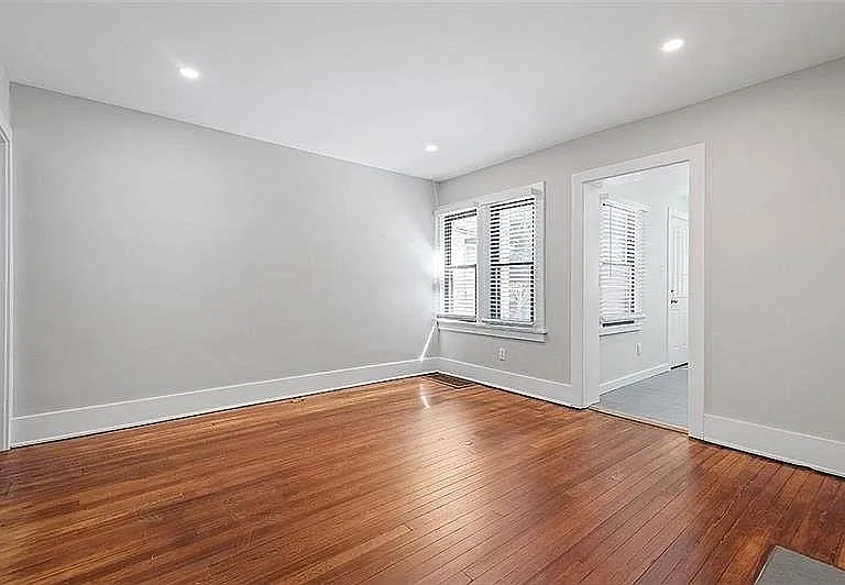 6410 Phillips Ave — Photo 8
