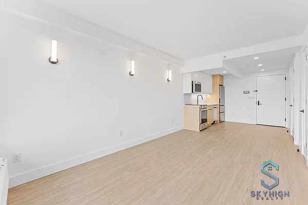 Rented by Skyhigh Realty NYC LLC | media 6