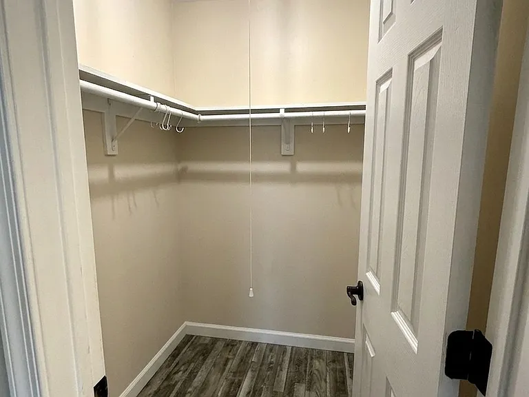 Walk-in Closet