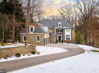 732 Saint Andrews Rd, Philadelphia, PA 19118