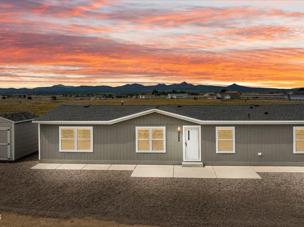 2285 W Chardonnay Way, Paulden, AZ 86334