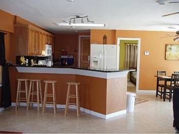 5th image of 912 SE 10th Ct