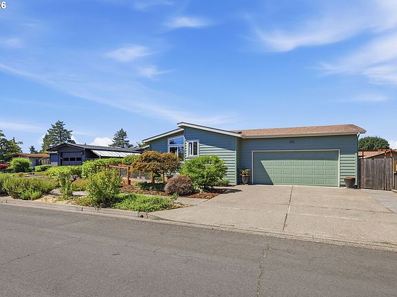 2nd image of 2070 Donnelly Dr