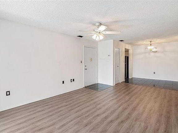 4th image of 314 CHEROKEE COURT #H