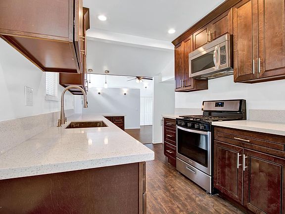 4th image of 2628 Hermosa Ave