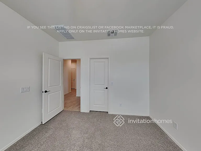 11406 W Edgemont Ave — Photo 10