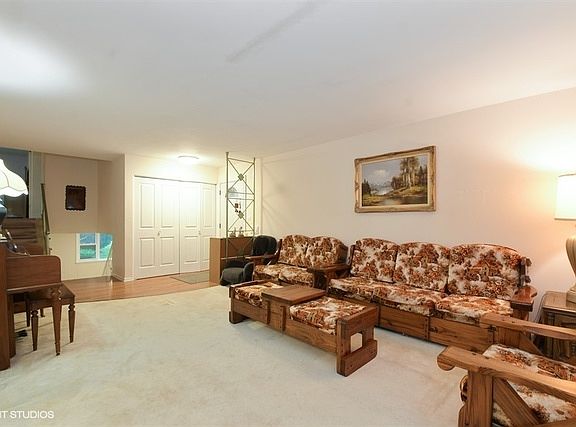 3rd image of 7922 Kostner Ave