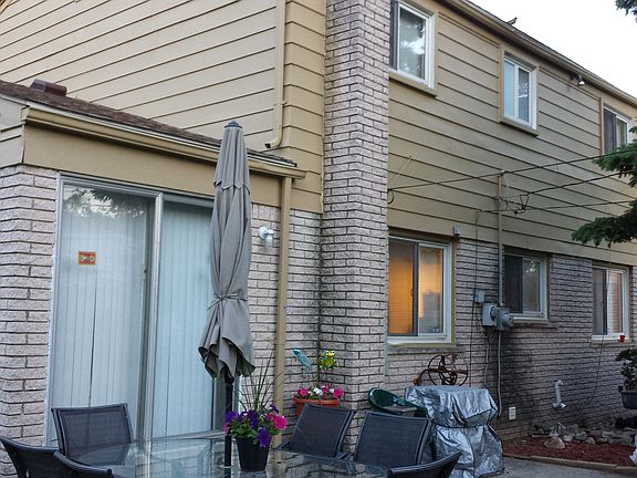3rd image of 27389 Marshall St