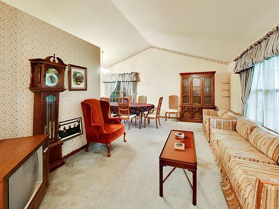 5th image of 2518 Quail Ct