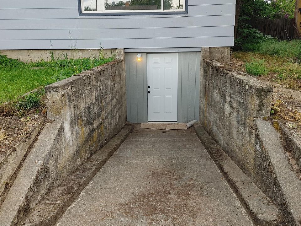 1st image of 1513 W Chelan Ave #C