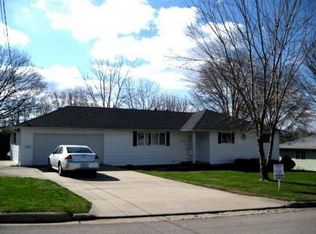 1704 Burnam Rd, Chillicothe, MO 64601