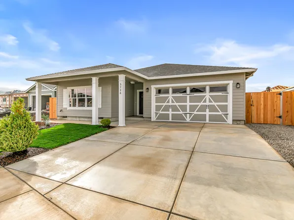 3726 Carlin Dr, Medford, OR 97504