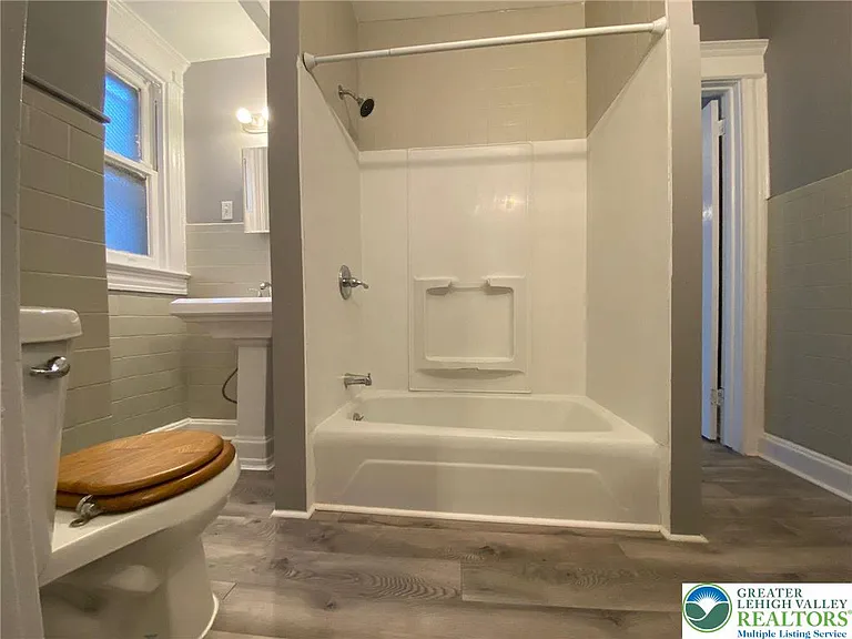 1641 W Turner St #2 — Photo 13