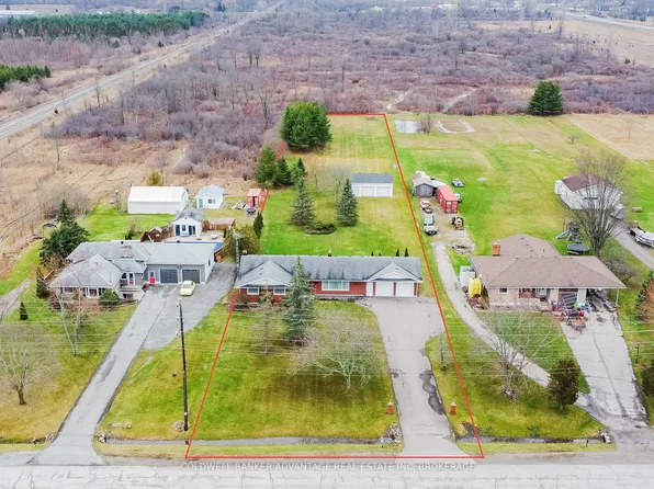 377 Silverthorn Ct, Welland, ON L3B 5N4