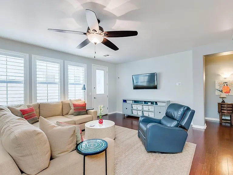 3487 E Windsor Dr — Photo 9