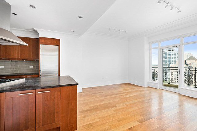 1st image of 2550 N Lakeview Ave #N12-05