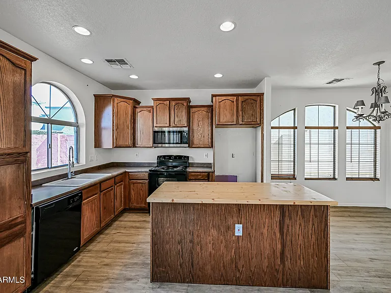 1808 E Dunbar Dr — Photo 8