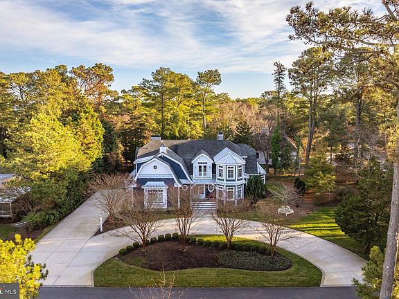 4th image of 12 Rolling Rd