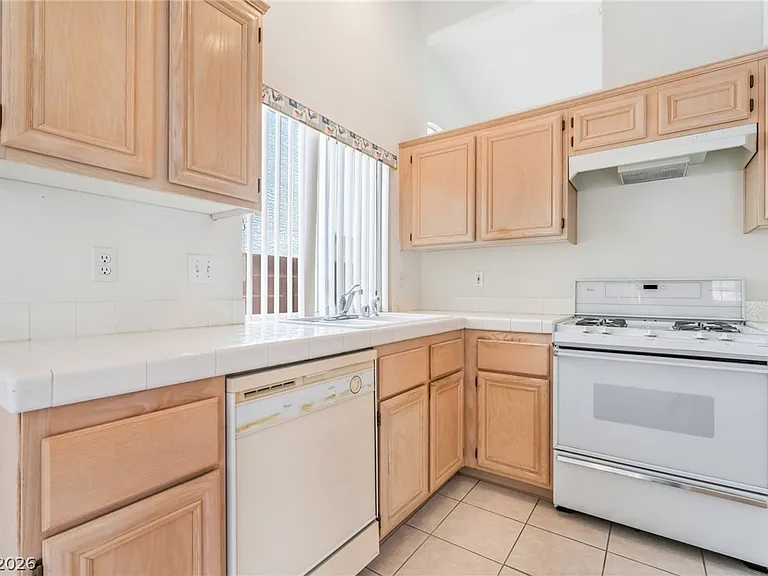 3523 Autumn Rain Ct — Photo 16