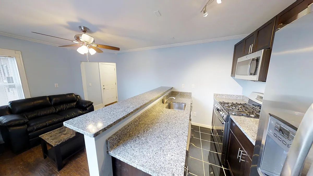 Building Photo - 105 Comstock Ave #6