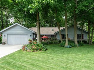 5606 Richwood Ln, Racine, WI 53402