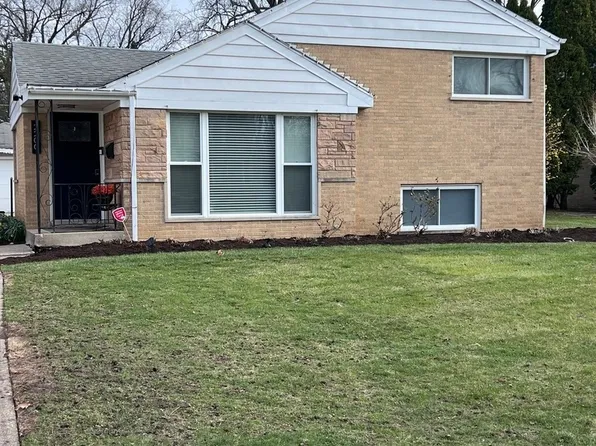 2200 Old Glenview Rd, Wilmette, IL 60091