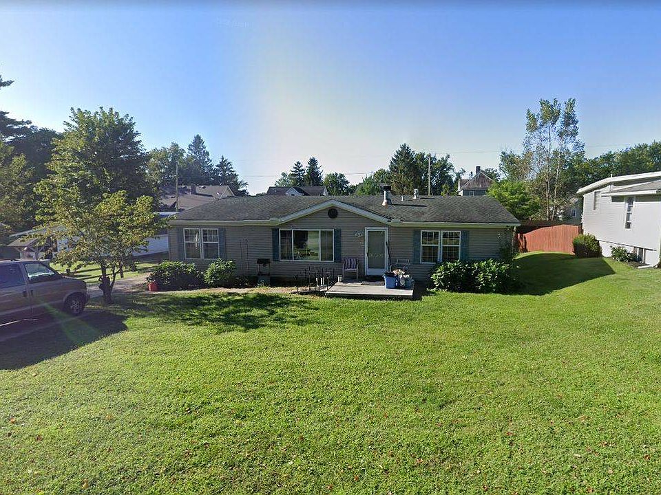 1st image of 45 1st Ave