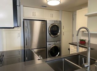 700 Richards St APT 1805, Honolulu, HI 96813