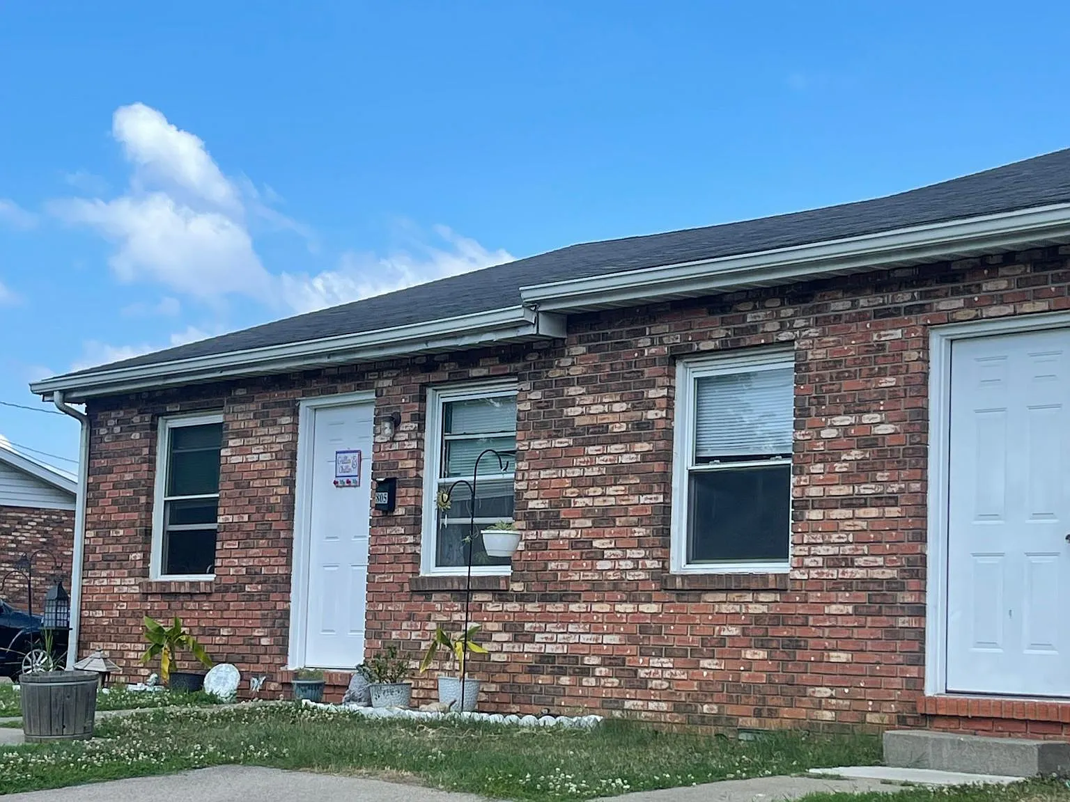 803 Mill St — Photo 2