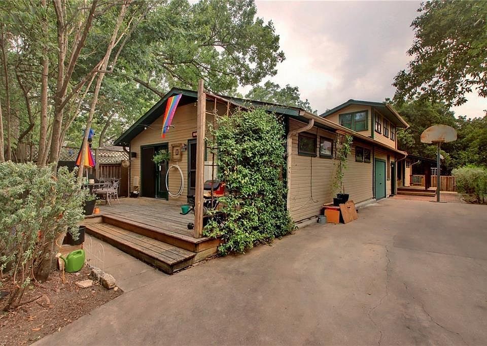 1st image of 3507 Vineland Dr #A