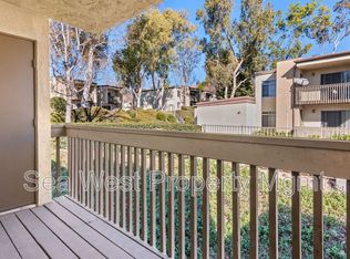 432 Edgehill Ln Unit 156, Oceanside, CA 92054