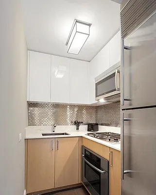 Rented by Avenues Real Estate | media 14