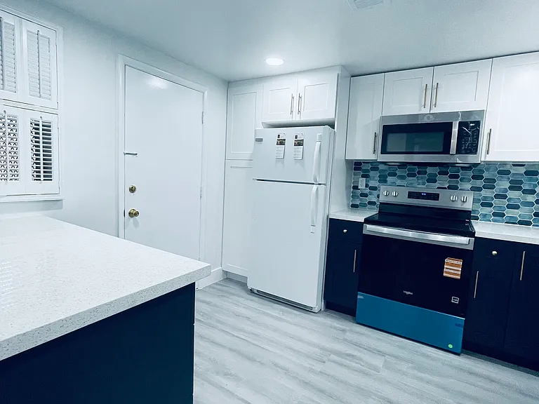 9175 SW 77th Ave #306 — Photo 4